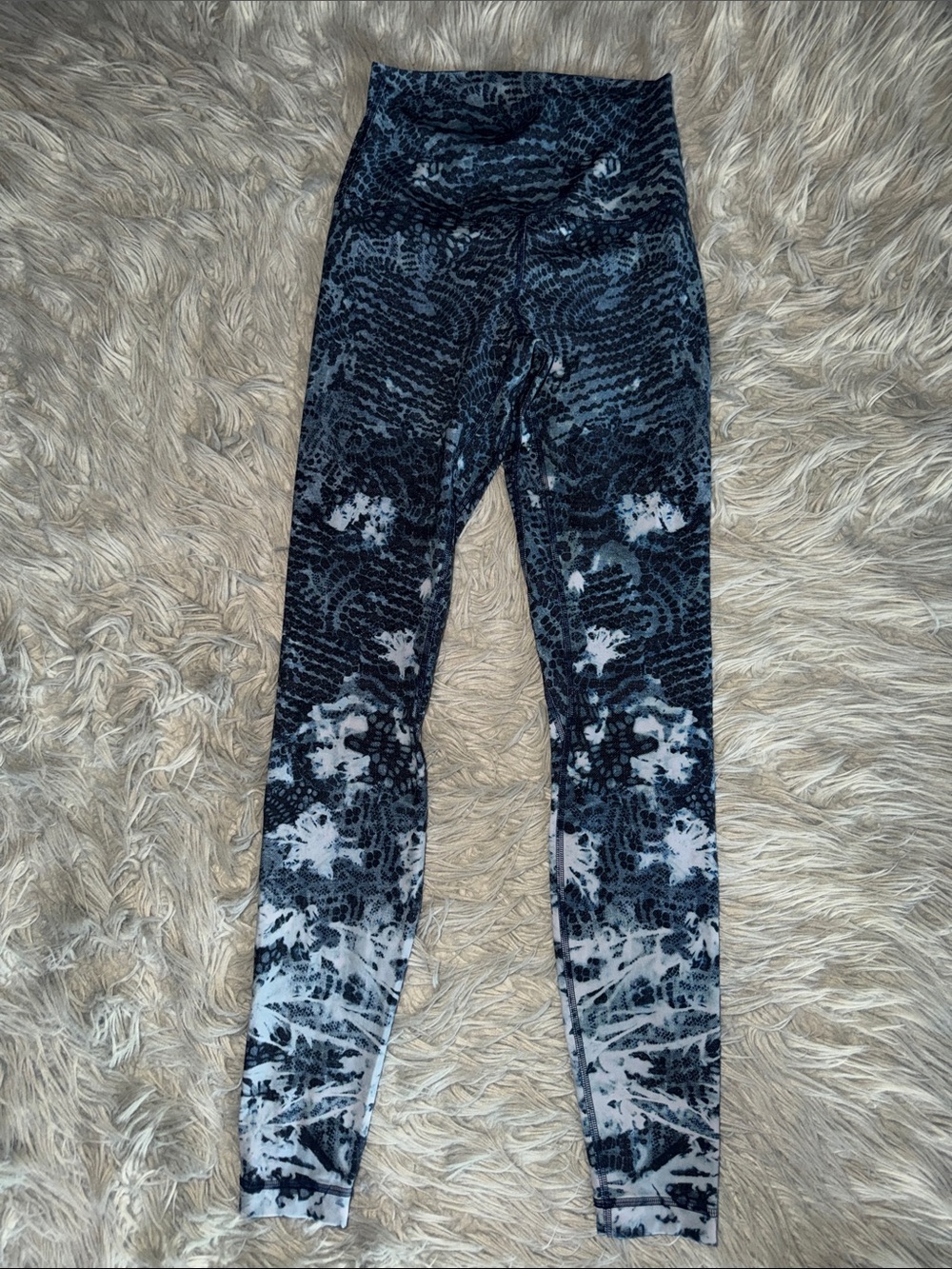 lululemon Blue & White Snake Print Leggings